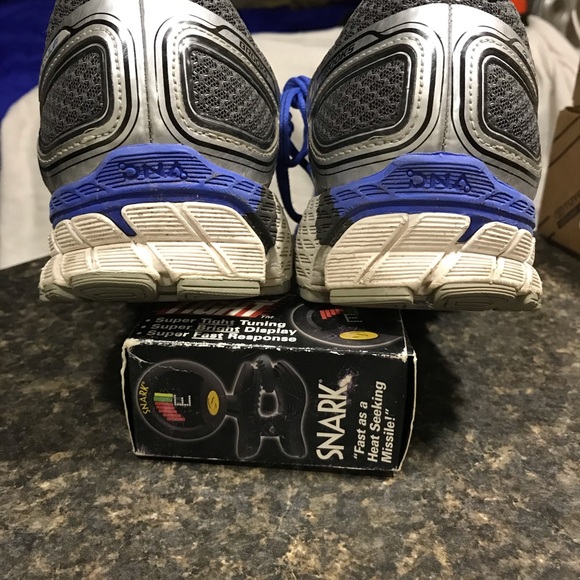 Brooks Ghost 16 sneaker Men's Size 10.5 wide - Picture 8 of 9